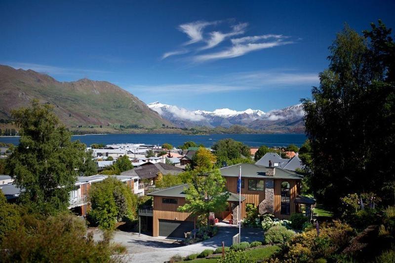 Wanaka Springs Lodge ภายนอก รูปภาพ