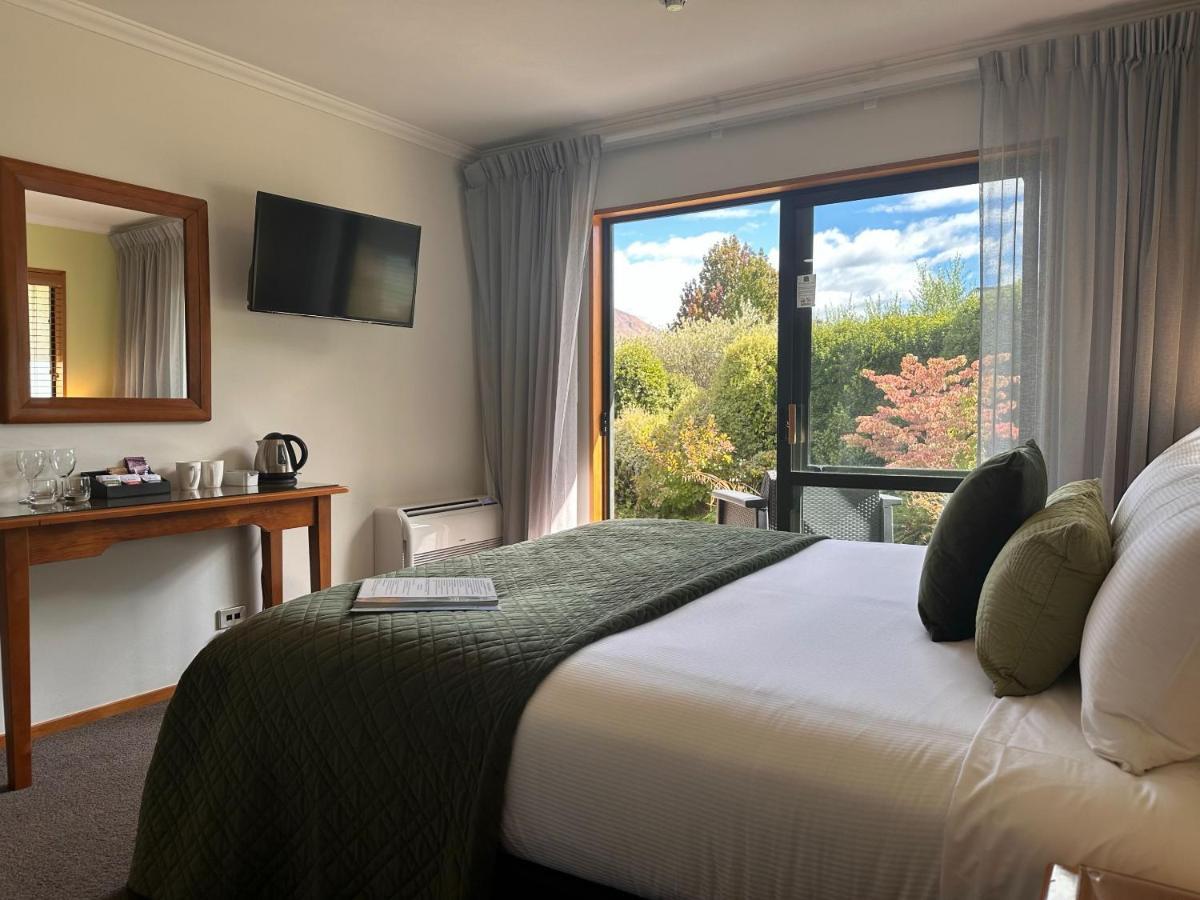 Wanaka Springs Lodge ภายนอก รูปภาพ