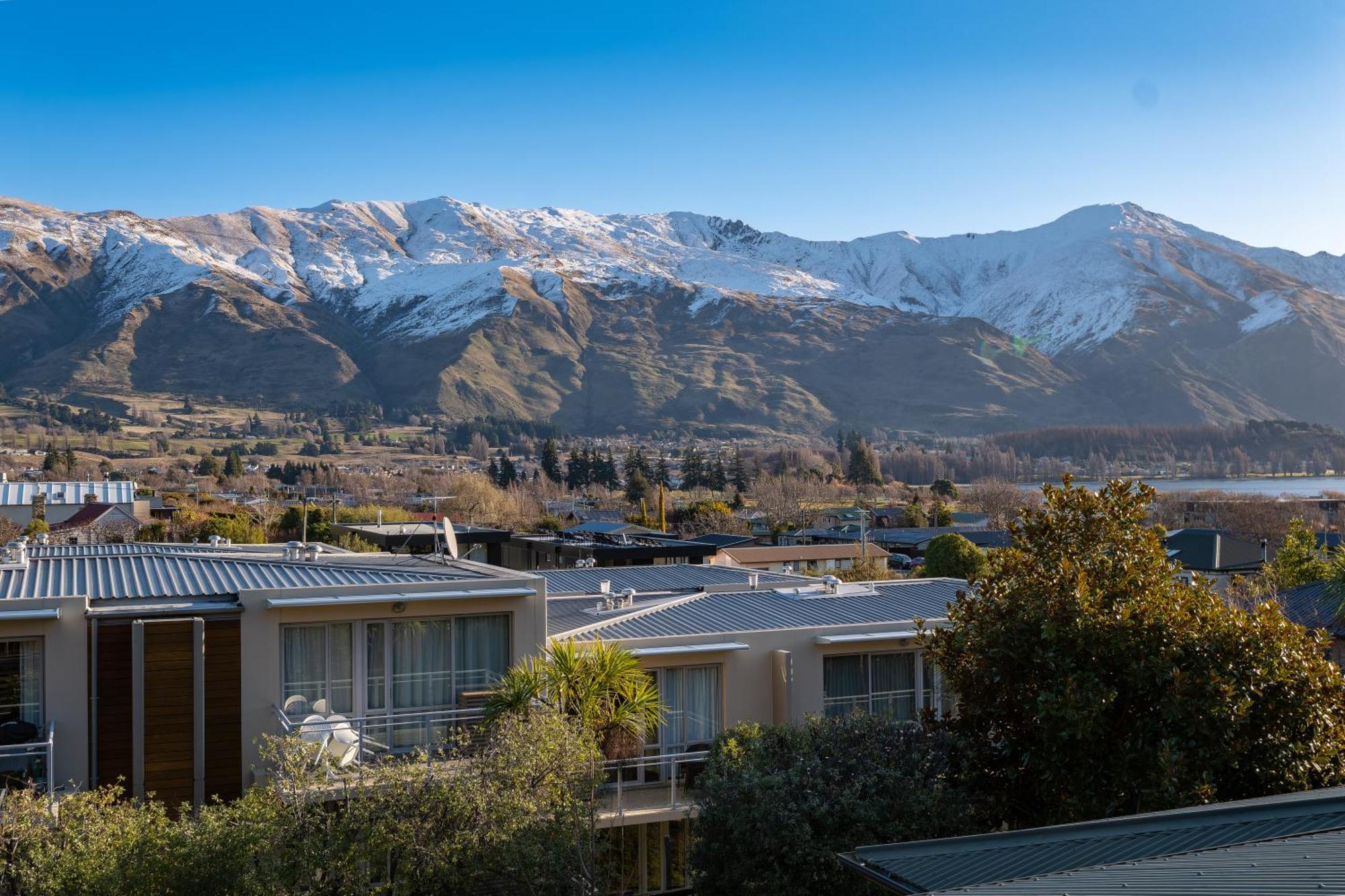 Wanaka Springs Lodge ภายนอก รูปภาพ