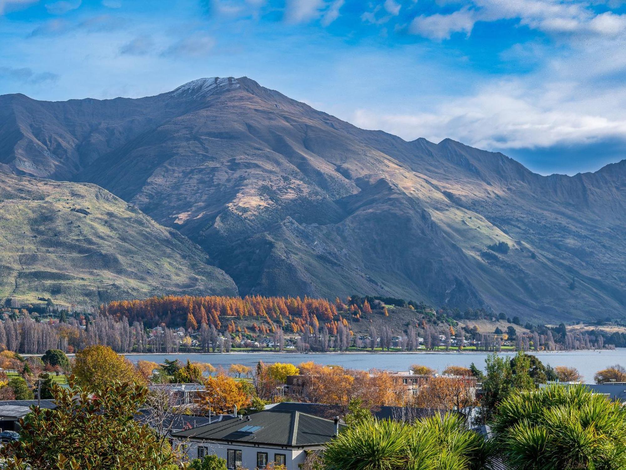 Wanaka Springs Lodge ภายนอก รูปภาพ