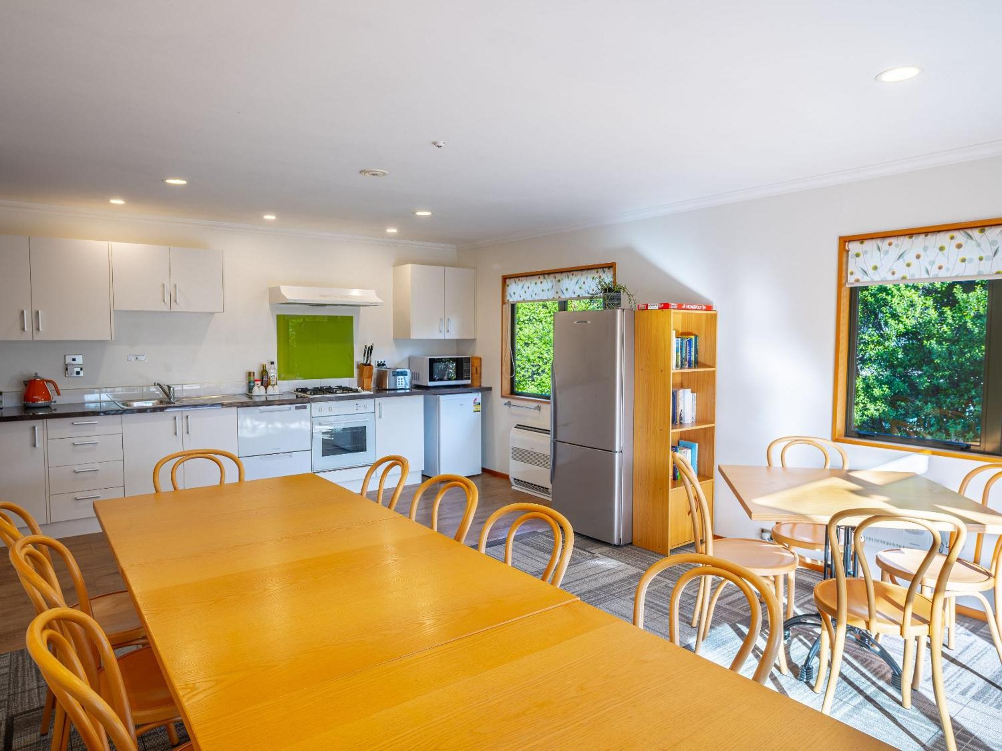 Wanaka Springs Lodge ภายนอก รูปภาพ