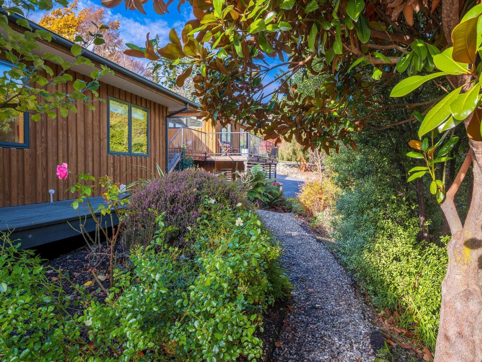 Wanaka Springs Lodge ภายนอก รูปภาพ