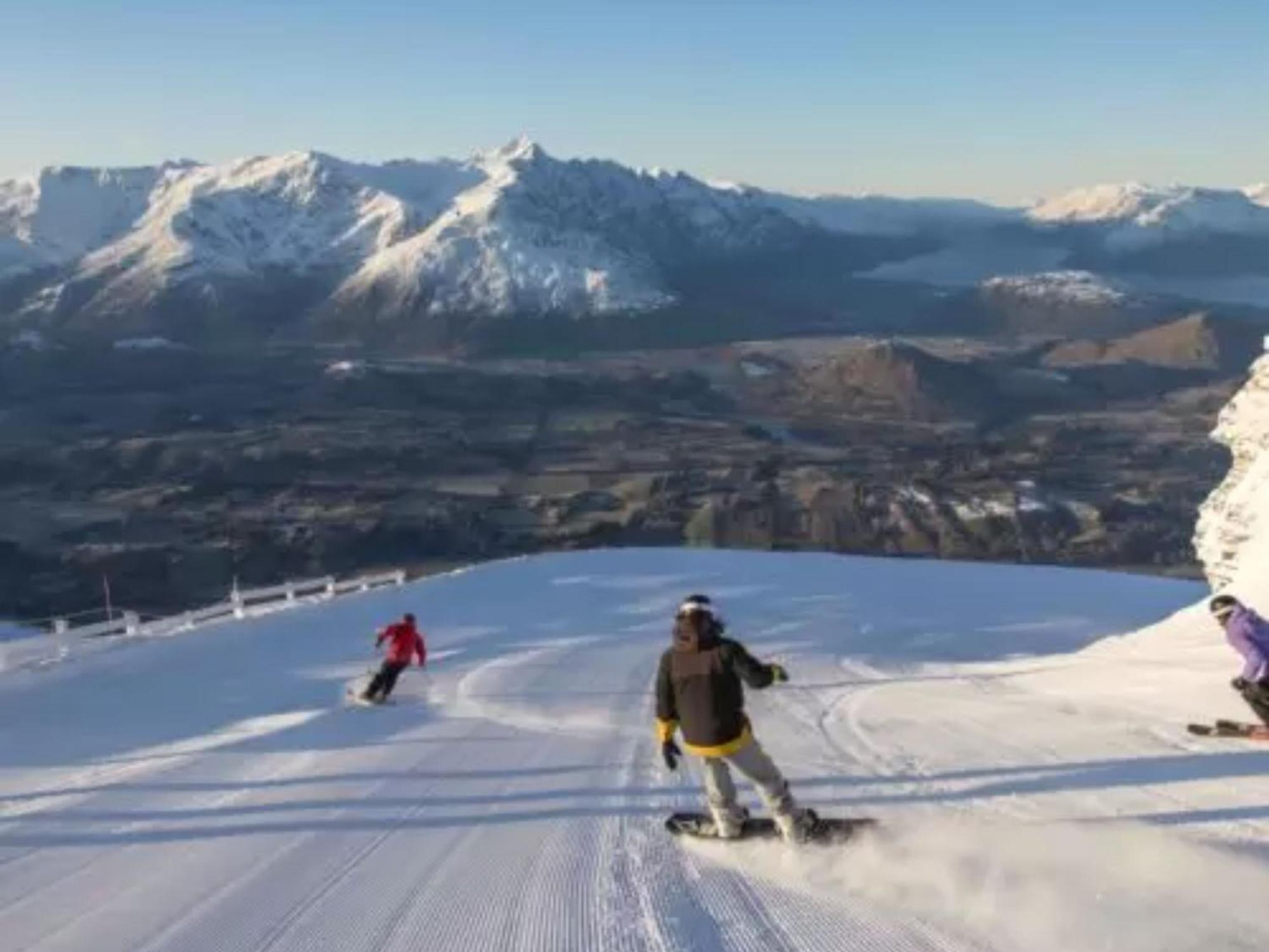 Wanaka Springs Lodge ภายนอก รูปภาพ