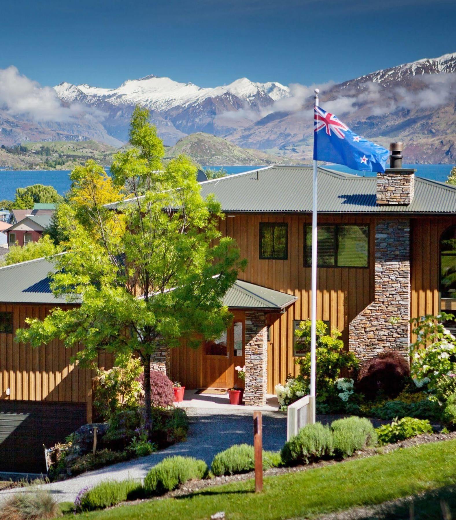 Wanaka Springs Lodge ภายนอก รูปภาพ