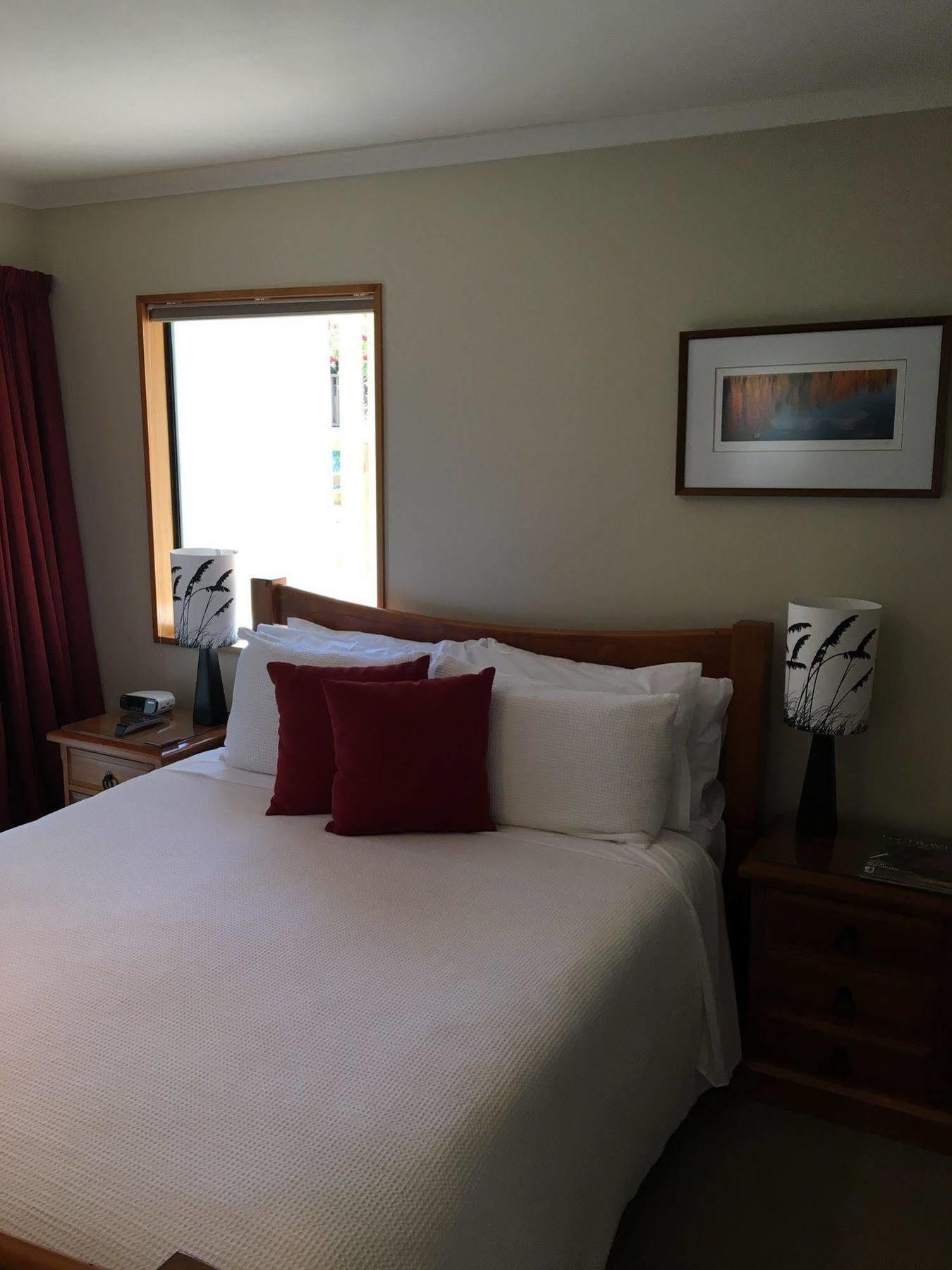 Wanaka Springs Lodge ภายนอก รูปภาพ