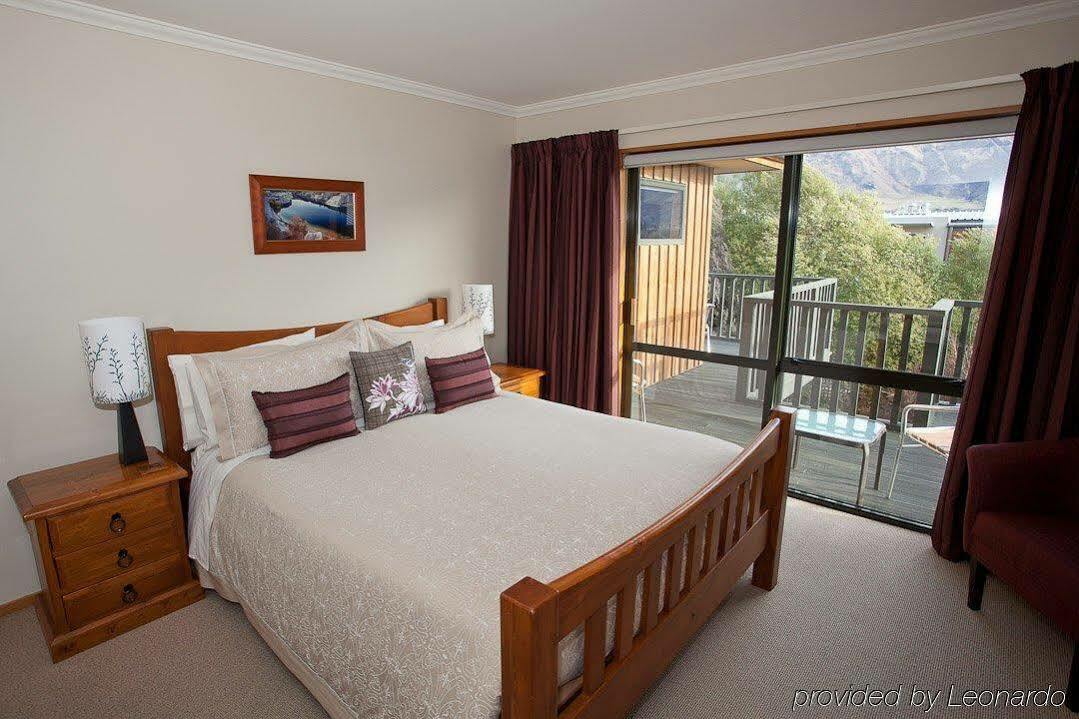 Wanaka Springs Lodge ภายนอก รูปภาพ